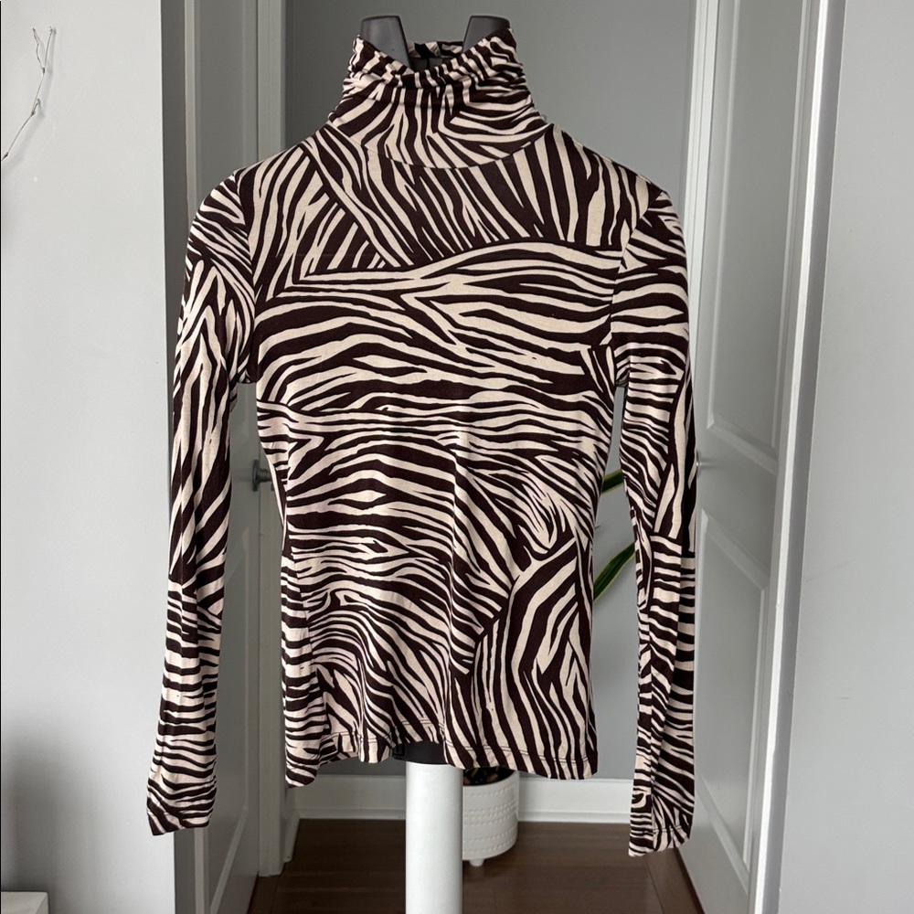 H&M | Zebra Print Long Sleeved Turtleneck Top